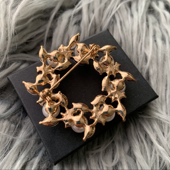 Vintage Brooch Rhinestone/Pearls - Picture 4 of 6